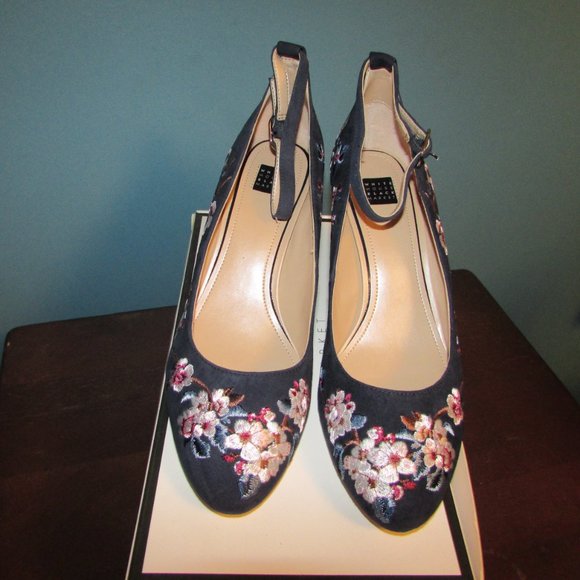 WHBM Embroidered Suede Pumps - Picture 6 of 9